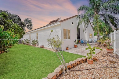 211 Cameron Ct, Weston, FL 33326 - photo 2