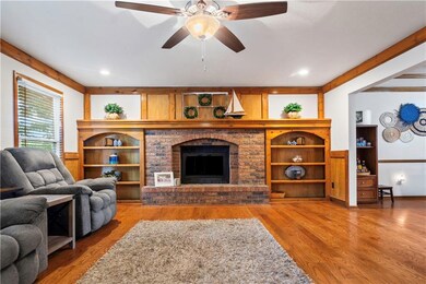 8630 Acuff Ln, Lenexa, KS 66215 - photo 6