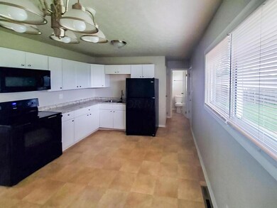 5572 Newport Ct, Columbus, OH 43232 - photo 7