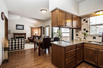 Kitchen Breakfast Area & Family Room
