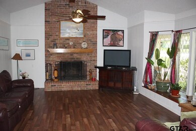 3910 3910 Lexington Dr, Tyler, TX 75701 - photo 4