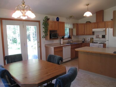 Dining to Kitchen