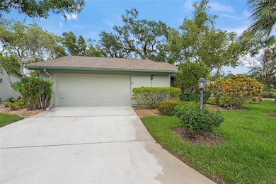 4637 Willow Wood Cir unit 44, Sarasota, FL 34241 - photo 2