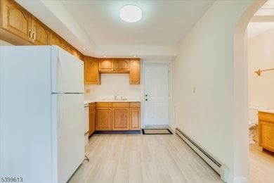 52 Hampton Hse Rd Rt206, Hampton Twp., NJ 07860 - photo 4