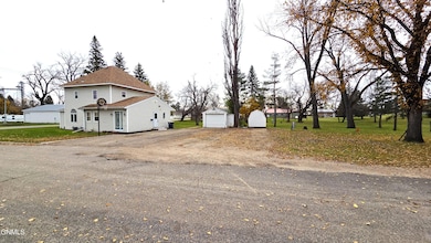 715 4th St, Edgeley, ND 58433 - photo 4