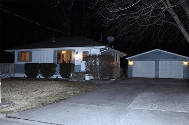 3015 E Shawnee Ave, Des Moines, IA 50317 - photo 2