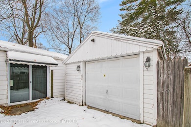 1537 Roselawn Ave, Lansing, MI 48915 - photo 3