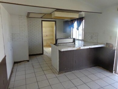 10301 Shannon Place, El Paso, TX 79925 - photo 6