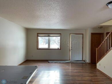 OPEN LIVING ROOM