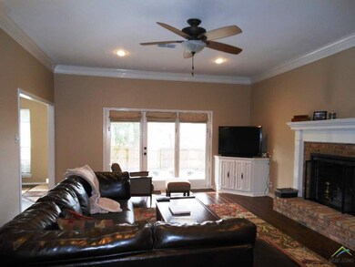 806 Cedar Creek Dr, Tyler, TX 75703 - photo 2