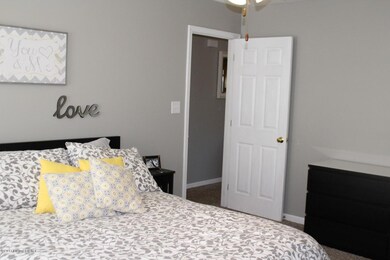 160 Kayla Brooke Ct, Mount Washington, KY 40047 - photo 4