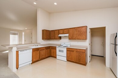 2620 E Hulet Dr AZ-13