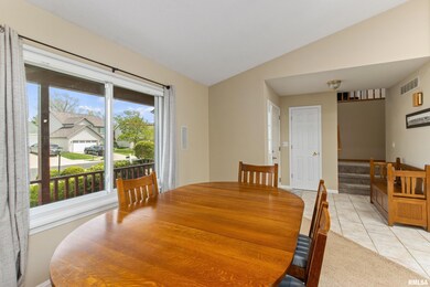 5511 N Pepperwood Ct, Peoria, IL 61615 - photo 6