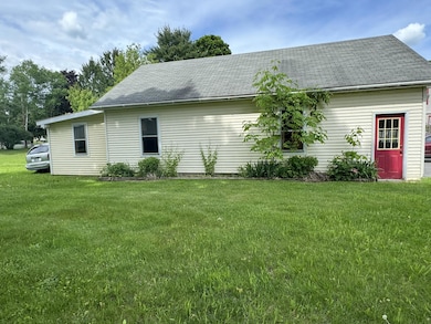 947 W Main St, Dover-Foxcroft, ME 04426 - photo 6