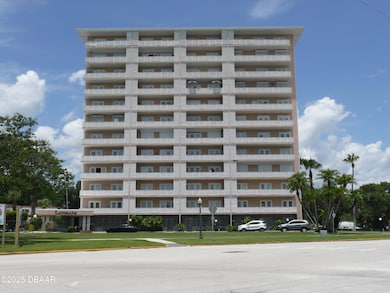 404 S Beach St unit 403, Daytona Beach, FL 32114 - photo 2