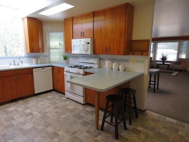 Light, bright kitchen!