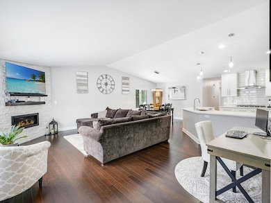 1525 S Calhoun Rd, New Berlin, WI 53151 - photo 6