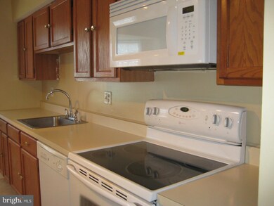 6909 Turnberry Ct, Frederick, MD 21703 - photo 4