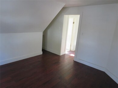 Upper Unit Living Area