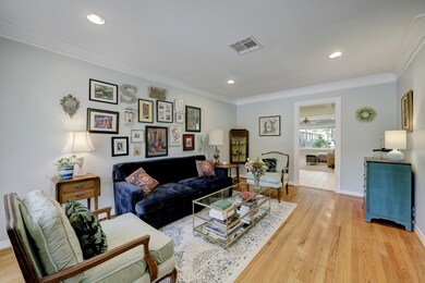 2102 Libbey Dr, Houston, TX 77018 - photo 3