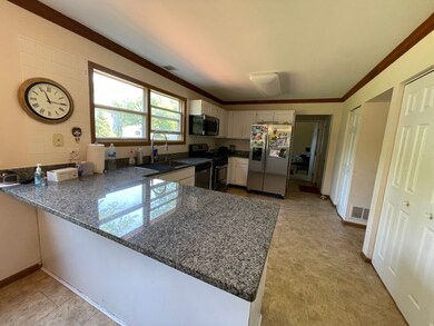 1809 Lisson Rd, Naperville, IL 60565 - photo 5