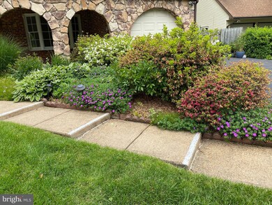 12816 Beechtree Ln, Bowie, MD 20715 - photo 5