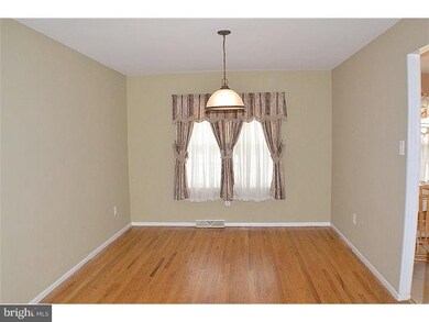 946 Doncaster Dr, West Deptford, NJ 08066 - photo 7