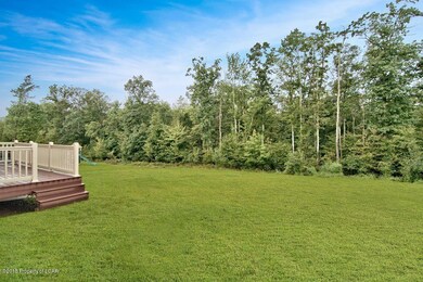 1098 Woodberry Dr, Mountain Top, PA 18707 - photo 4