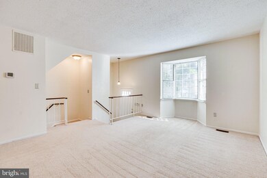 2374 Hunters Square Ct, Reston, VA 20191 - photo 3