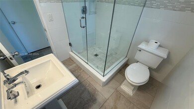 212 SW 13th St unit 1 Front, Dania Beach, FL 33004 - photo 7