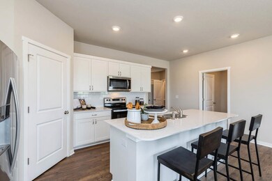 2903 Savannah Dr, Hiawatha, IA 52233 - photo 7