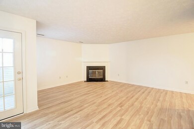 2137 Wainwright Ct unit 1B, Frederick, MD 21702 - photo 5