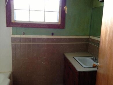 520 Deery St, Shelbyville, TN 37160 - photo 3