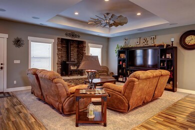 3711 n 250 e enoch-6