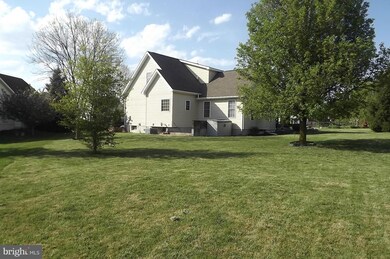 51 Shoal Creek Ct, Martinsburg, WV 25405 - photo 4