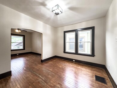 38 W 28th St 12