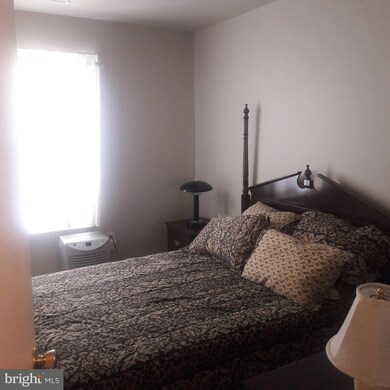 802 Queensdale Ct, Capitol Heights, MD 20743 - photo 7