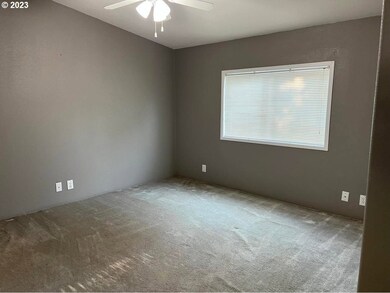 Bedroom, Primary