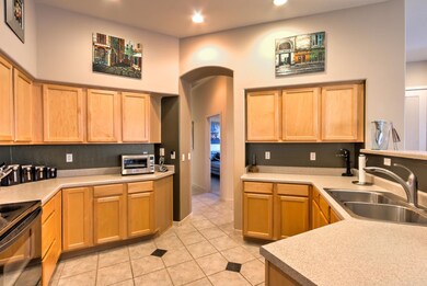 2231 E Constance Way-13