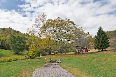 7394 Crag Rd, Meadow Bridge, WV 25976 - photo 5