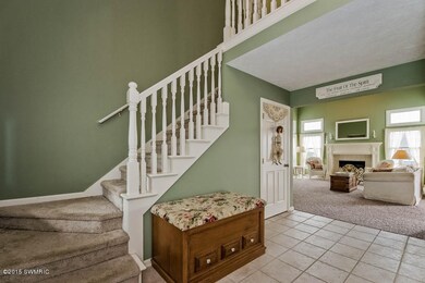 006-Foyer-1677093-small