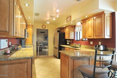 MAPLE, GRANITE AND STAINLESS