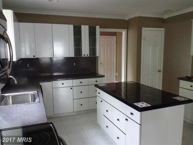 15355 Edgehill Dr, Dumfries, VA 22025 - photo 5