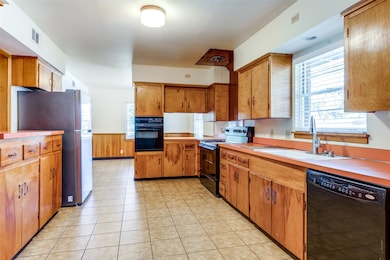 10338 Sherbrook Ln, Dallas, TX 75229 - photo 4