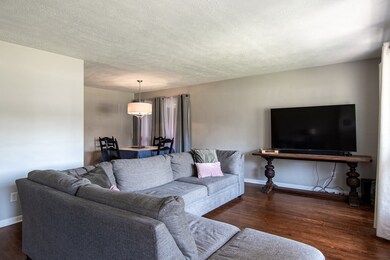 3415 Rost Dr, Columbus, IN 47203 - photo 5