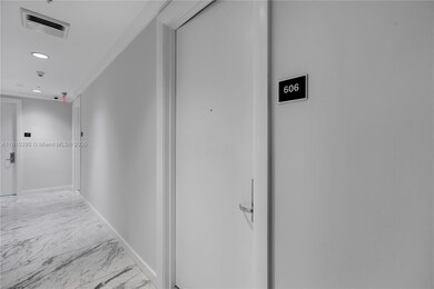 Continuum unit 606, Miami Beach, FL 33139 - photo 6