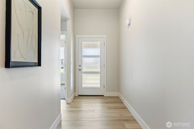 4208 W Sandy Ct, Moses Lake, WA 98837 - photo 2