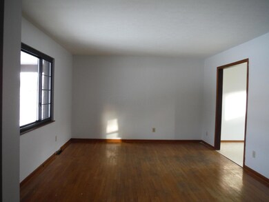 5840 Satinwood Dr, Columbus, OH 43229 - photo 2