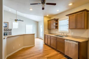Kitchen (2)