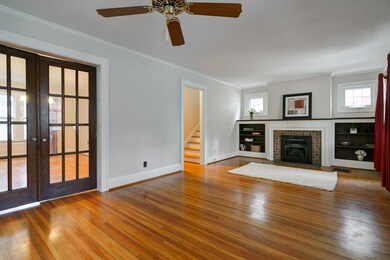 39 E. Longview Ave.